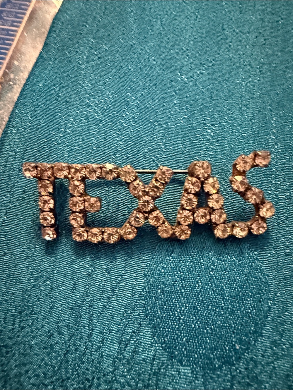 Rhinestone TEXAS Pin Brooch - Sparkling Silver Tone